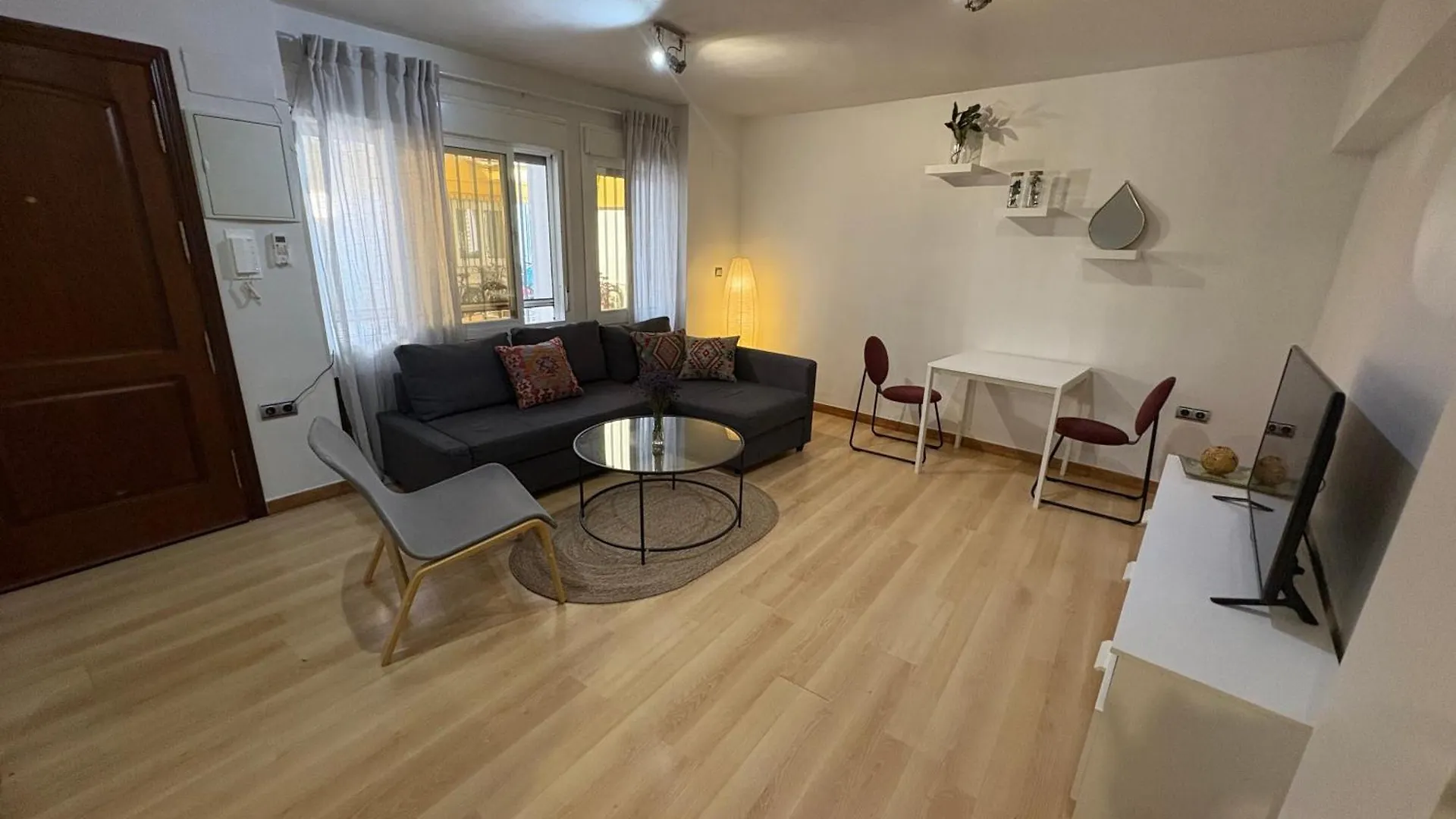 Puerta Real City Center Apartments إشبيلية 0*,